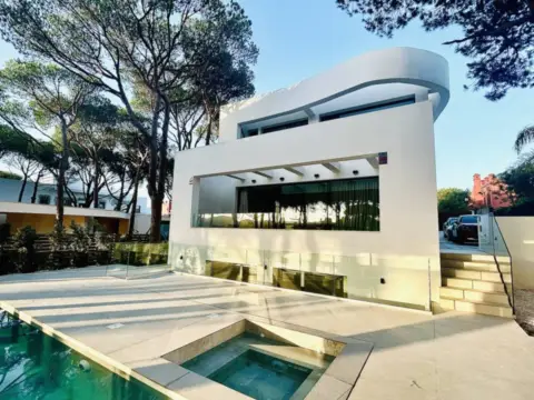 Casa adosada en calle Joviano, 232