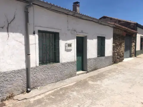 Casa rústica en calle de la Larga, 15