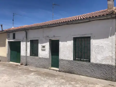 Casa rústica en calle de la Larga, 15