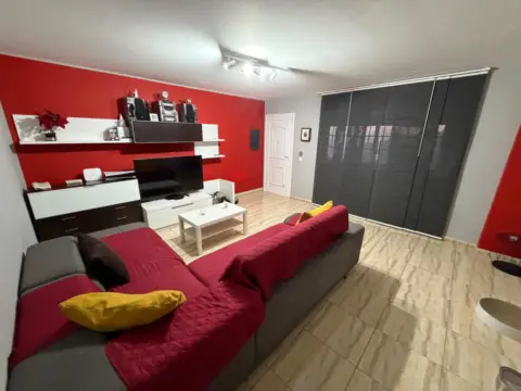 Piso en calle Eduardo Curbelo Fariña, 31