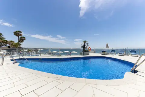 Apartamento en Urbanización Dominion Beach, 3