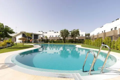 Casa adosada en Avenida San Enrique,  16