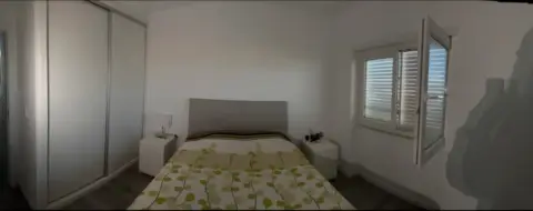 Piso en calle de Granada, 6