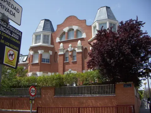 Chalet pareado en calle del Mar del Norte, 8