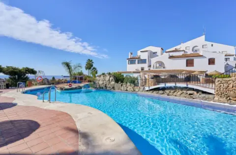 Casa adosada en calle de las Rosas las Capistrano, 96