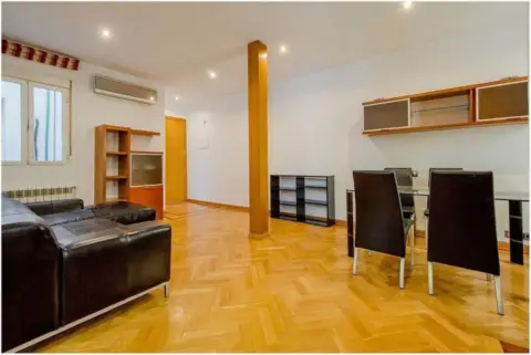 Apartamento en calle de Isabel 'La Católica', 16
