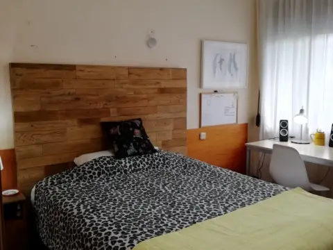 Habitación en calle de José María Soroa, 19