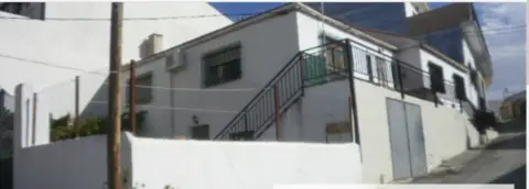 Casa unifamiliar en calle de Mariana Pineda de Iznalloz, 3