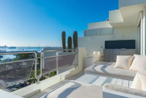 Dúplex en Passeig de Joan Carles I, 23