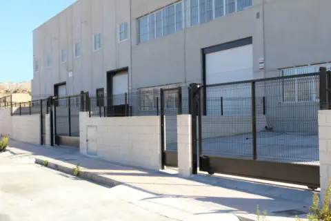 Nave comercial en calle calle Moli D'en Mig, 1