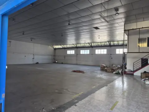 Nave industrial en Avenida del Descubrimiento, 821