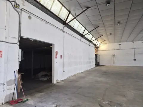 Nave industrial en Avenida del Descubrimiento, 821
