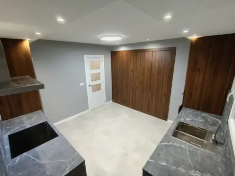 Habitación en calle de Gregorio Molina, 14