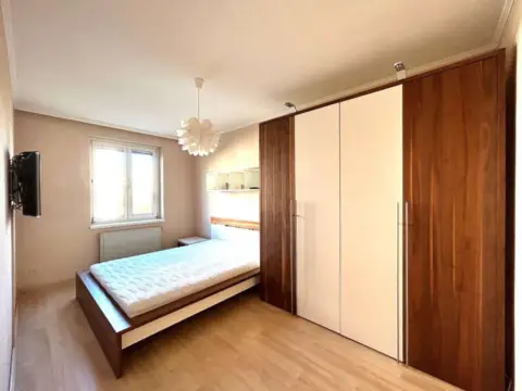 Piso en calle de Eduardo Linares, 5