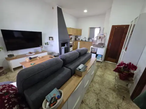 Chalet pareado en Avenida de la Foia, 1