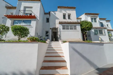 Chalet adosado en Avenida Bel Air,  22