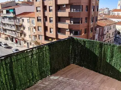 Piso en calle de Luis Badía, 98