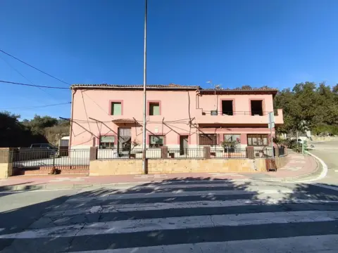 Casa rústica en Avenida de la Constitución, 1