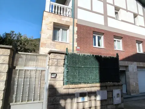 Chalet adosado en Barrio Samano, 74