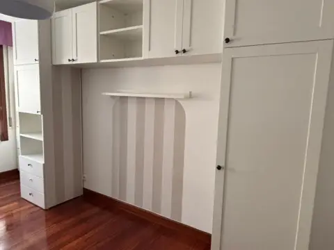 Piso en calle del Pintor José Arrue, 4