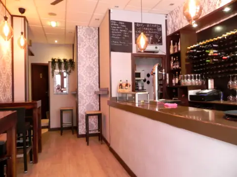 Local comercial en calle de Salustio Regueral, 14