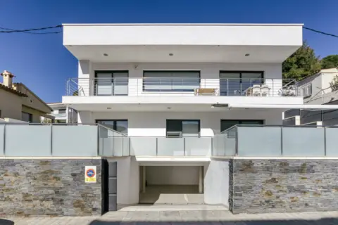 Casa adosada en Carrer de la Pedrera, 1
