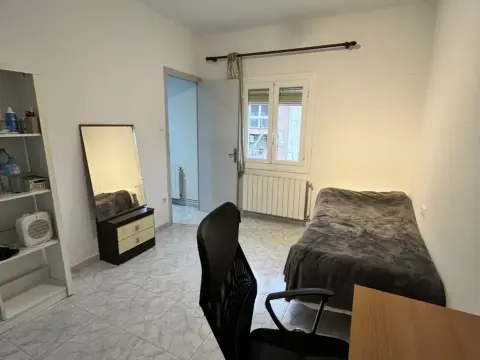 Habitación en Carrer de Vallcalent, 16
