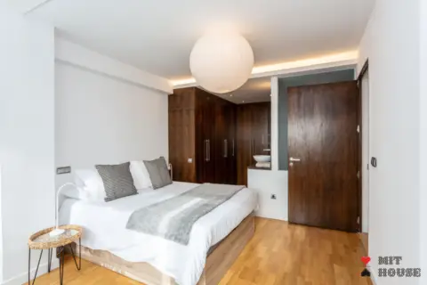 Piso en calle de Víctor de la Serna, 26