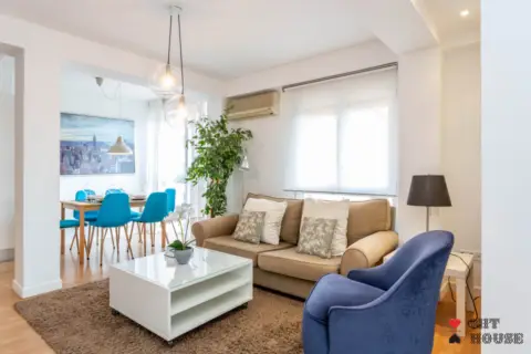 Piso en calle de Víctor de la Serna, 26