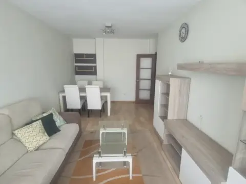 Piso en calle de Bélgica, 13