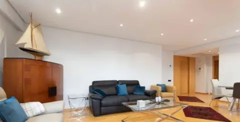 Apartamento en calle de José María González Río, 4