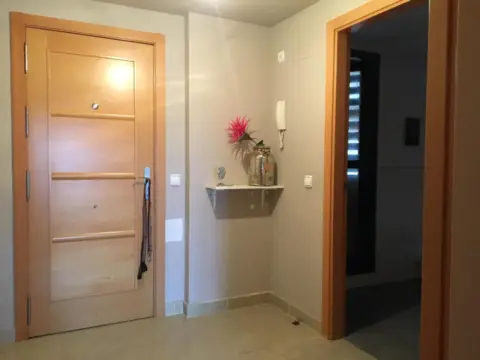 Piso en calle Jesus Rojas, 8