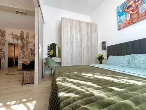 Piso en Carrer del Beat Almató, 73