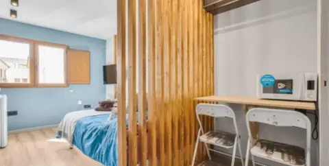 Estudio en Cuesta de Santa Catalina, 1