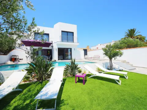 Casa adosada en Carrer Norfeu, 10