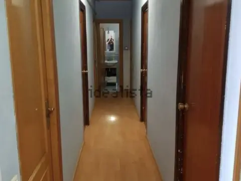 Piso en Avenida de los Reyes Católicos, 35