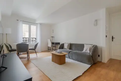 Piso en calle de Madre Sacramento, 5