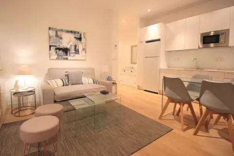 Apartamento en Carrer d'Alfons IV, 73