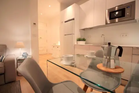 Apartamento en Carrer d'Alfons IV, 73