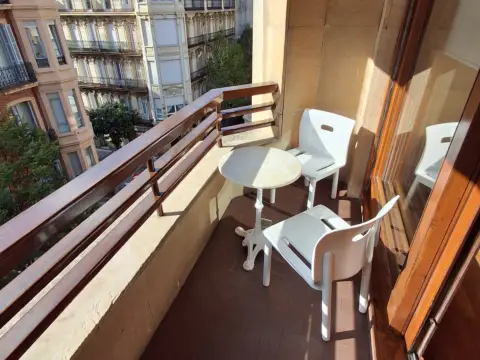 Piso en Paseo de los Fueros, 5