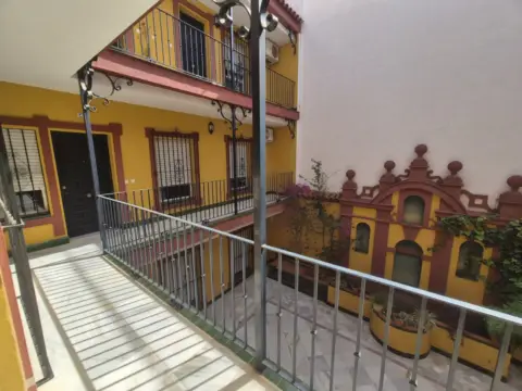 Piso en calle Feria, 144