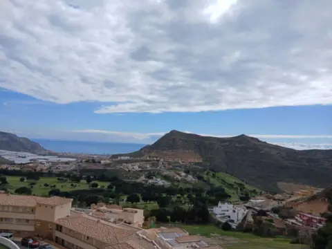 Piso en calle de las Higueras, 93