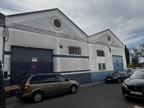 Nave industrial en Avenida de Sanlúcar, 2
