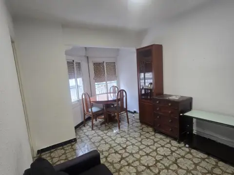 Habitación en Carrer de Santiago Apòstol, 50