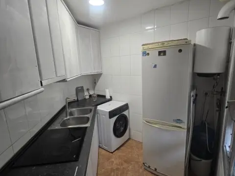 Habitación en Carrer de Santiago Apòstol, 50