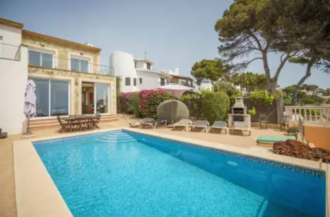 Chalet adosado en Carrer Penyes, 25