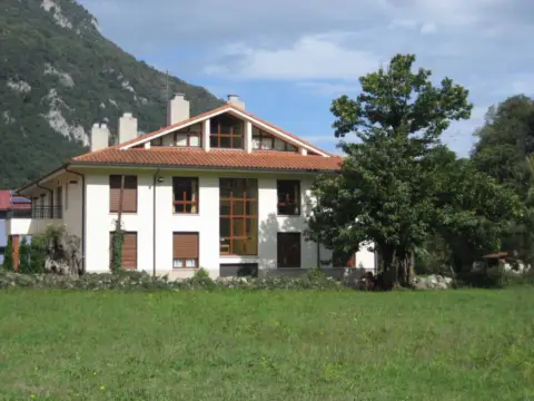 Casa rústica en calle Lugar Savil,  20A