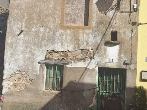 Casa adosada en calle de Castillejos, 11