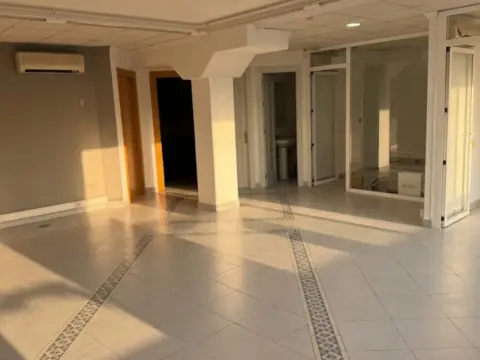 Local comercial en Avenida de Carlos III, 401