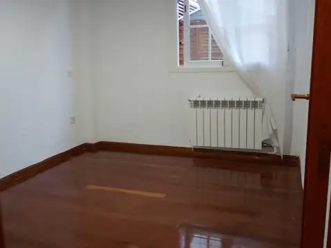 Piso en calle de los Berrocales, 12